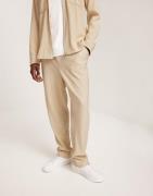 Ciszere Lugo plisse trouser Bukser Beige