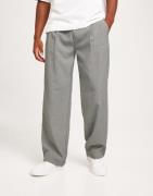 Jack & Jones Jpstbill Jjdaytona Wide Chino Chinos Grå