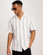 Jack & Jones Jorcabana Stripe Shirt Ss Sn Kortærmede skjorter Grå