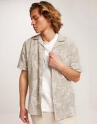 Only & Sons Onscaiden Life Ss Resort Aop Linen Kortærmede skjorter Bei...