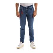 Slim-fit jeans