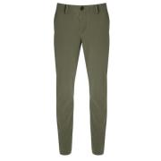 Light Pant Verde Salvia Chinos