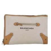 Pre-owned Canvas clutches