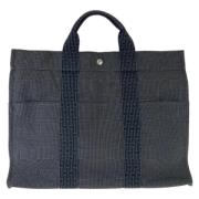 Pre-owned Canvas totes