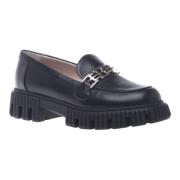 Loafers in black leather