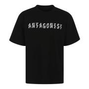 Sort T-shirt med logodetaljer