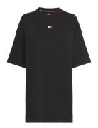 Tjw Badge Tee Dress Kort Kjole Black Tommy Jeans