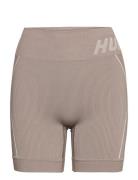 Hmlte Christel Seamless Shorts Sport Shorts Sport Shorts Beige Hummel