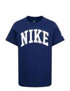 Nike Club Seasonal Tee Tops T-Kortærmet Skjorte Navy Nike