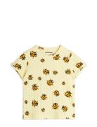 Ladybugs Aop Ss Tee Tops T-Kortærmet Skjorte Yellow Mini Rodini