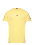 U Corp Logo Ess Tee Ss Tops T-Kortærmet Skjorte Yellow Tommy Hilfiger