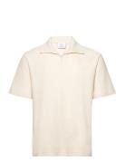 Regular-Fit Textured Polo Shirt Tops T-Kortærmet Skjorte Cream Mango