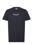 Embroidery O-Neck Tee S/S Tops T-Kortærmet Skjorte Navy Lindbergh