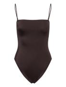 Twisted Swimsuit Badedragt Badetøj Brown Gina Tricot