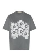 Erna Unikko Placement Tops T-shirts & Tops Short-sleeved Grey Marimekk...