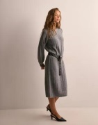 Pieces - Grå - Pcmaggy Ls Knit Dress Noos Bc