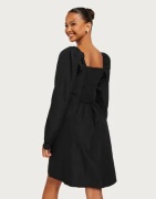 Only - Sort - Onlstanley L/S Peplum Dress Ptm