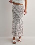 Pieces - Hvid - Pcnya Hw Long Slit Skirt Bc