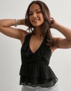Nelly - Sort - Halterneck Frill Top