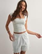 Only - Hvid - Onllou Life Emb Loose Shorts Wvn