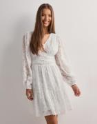 Neo Noir - Hvid - Rihana Burnout Dress