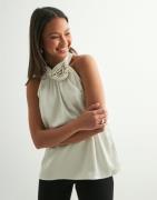 Neo Noir - Hvid - Rosette Heavy Sateen Top