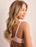 Hunkemöller - Pink - Lola non wired low d pu