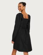 Only - Sort - Onlstanley L/S Peplum Dress Ptm