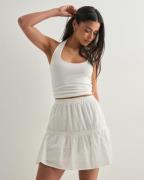 Only - Hvid - Onldeffie Dobby Short Skirt Wvn