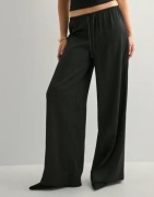 Nelly - Sort - Pull On Satin Pants