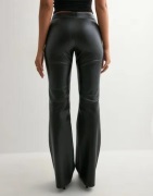 Nelly - Sort - Low Waist Flare PU Pants
