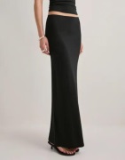Nelly - Sort - Perfect Low Waist Maxi Skirt