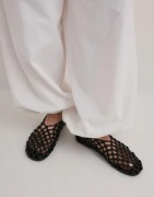 Nelly - Sort - Braided Flat