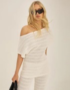 Nelly - Hvid - Crochet Slit Top